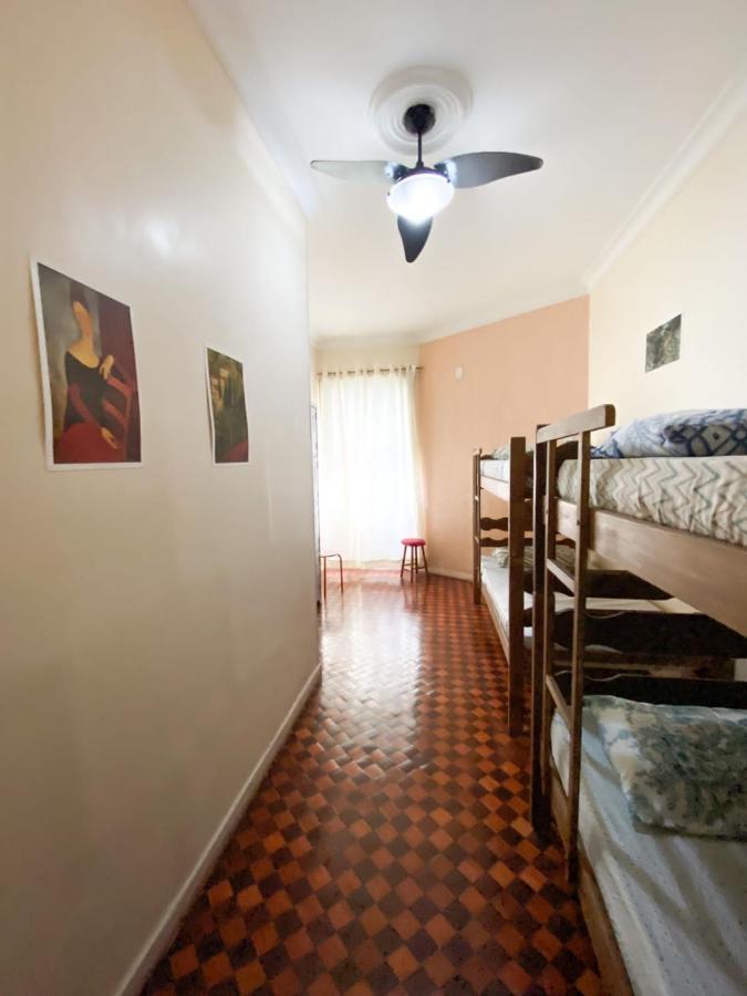Rio Guesthouse - Um quarteirão da Praia de Copacabana Rio de Janeiro Exterior foto