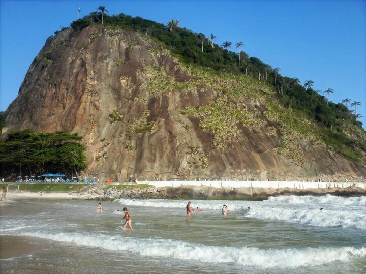 Rio Guesthouse - Um quarteirão da Praia de Copacabana Rio de Janeiro Exterior foto